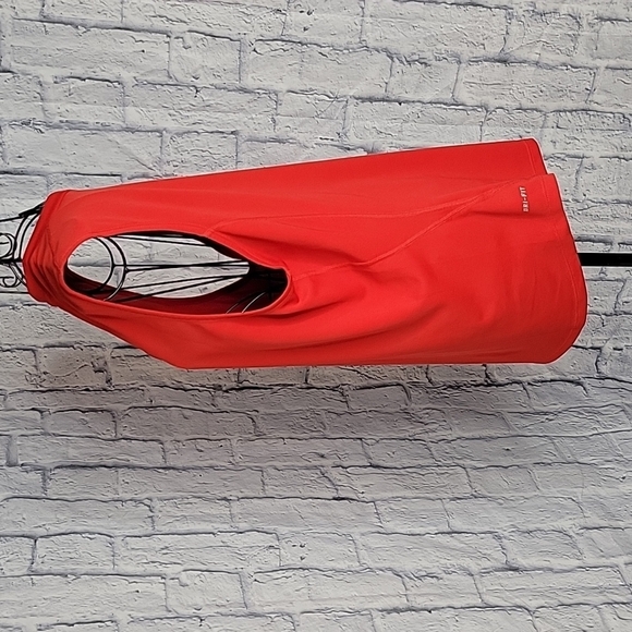 NIKE Dri Fit Red‎ Athletic Shirt Medium - Picture 4 of 6